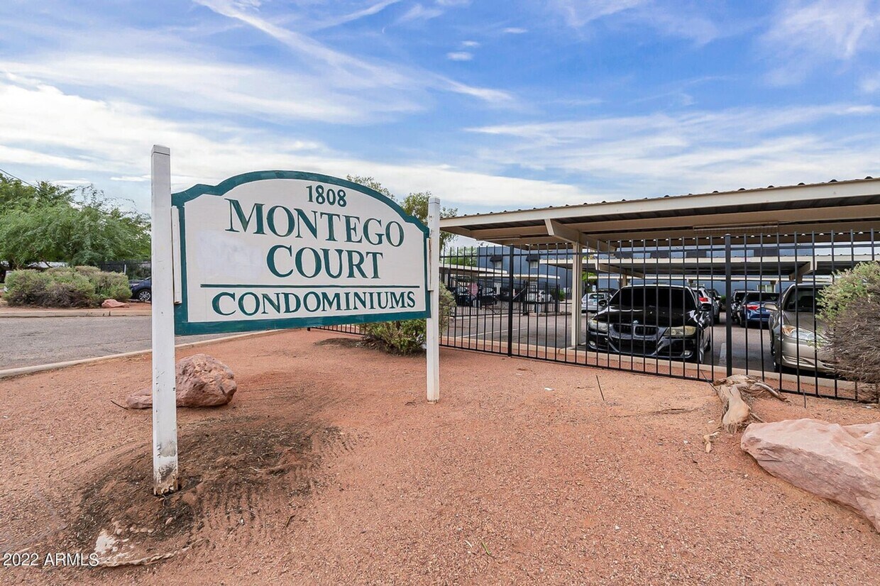 Foto principal - TOTAL REMODELED CONDO IN PHOENIX!