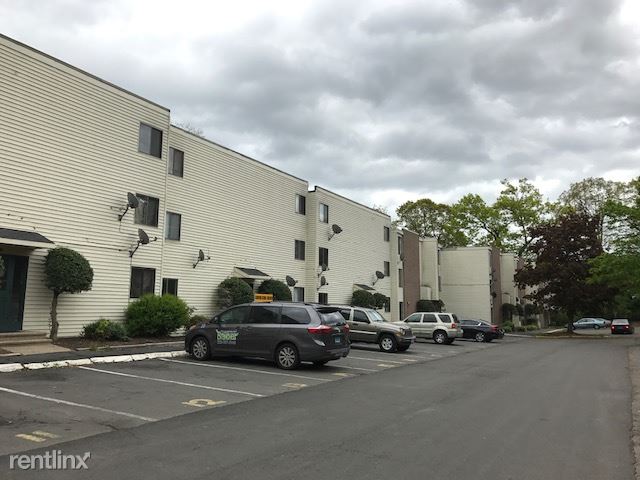 Building Photo - 32 Old Foxon Rd