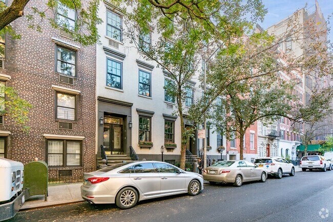 Foto del edificio - 334 W 19th St
