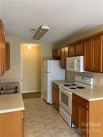 Building Photo - 7800 Travers Run Dr
