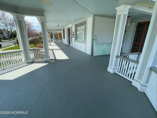 Foto del edificio - 211 Cedar Ave