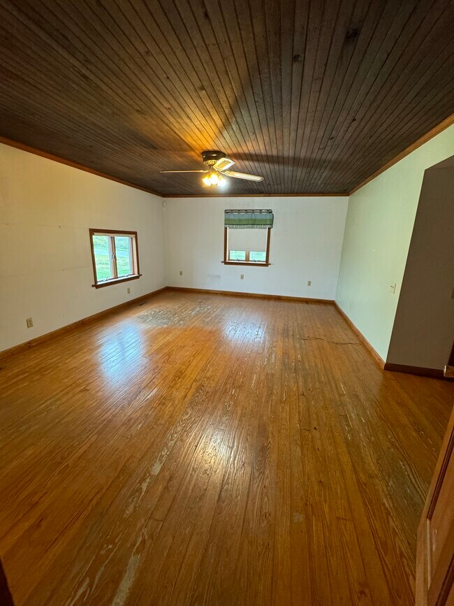 Foto del edificio - 2813 Guilford Spring Rd