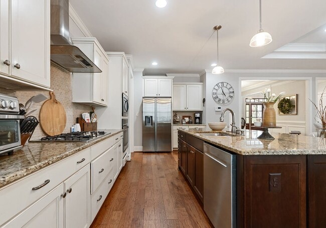 Foto del edificio - Splendid 4-bedroom, 3-bathroom Harrison Pond home in Pittsboro-- SWIMMING POOL!