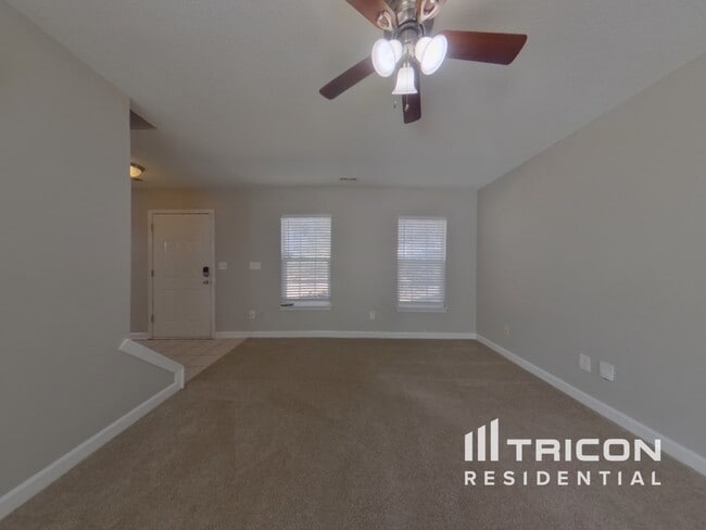 Foto del edificio - 911 Woodington Ln