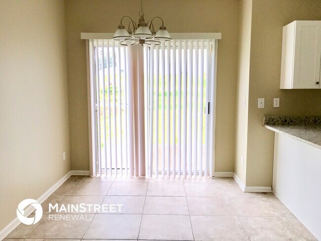 Foto del edificio - 8479 Glendevon Ct