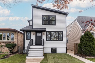 Building Photo - 4129 N Oketo Ave