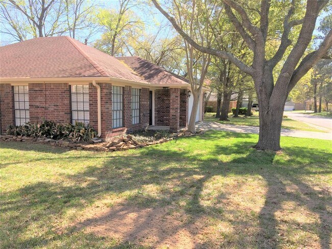 Building Photo - 12944 Orion Ct E