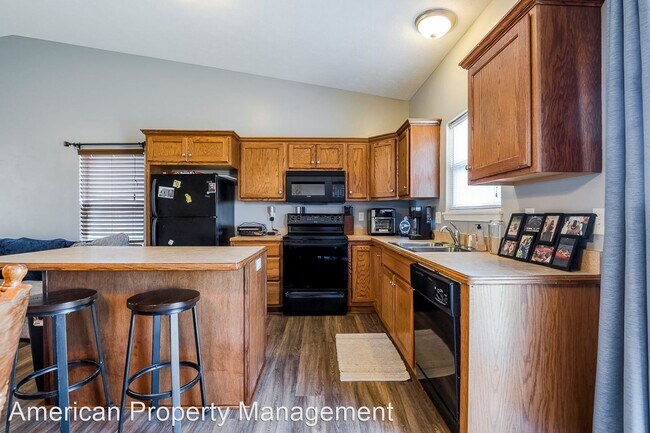 Foto del edificio - 3 br, 2 bath House - 2610 Buttonwood