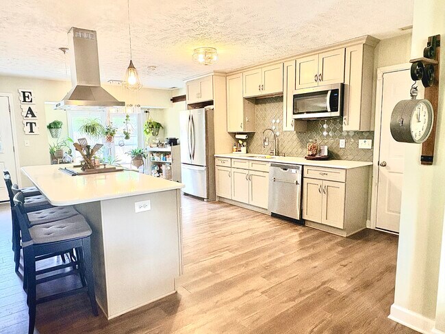 Foto del edificio - 372 Woodberry Cir