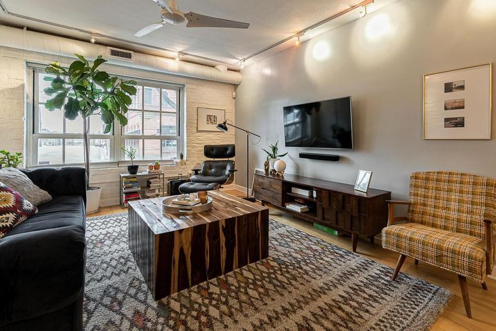 Foto principal - 51 W Blenkner St