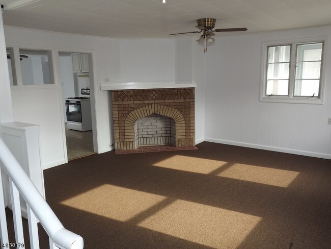 295 Us 46 Fairfield Nj 07004 Townhouse For Rent In Fairfield