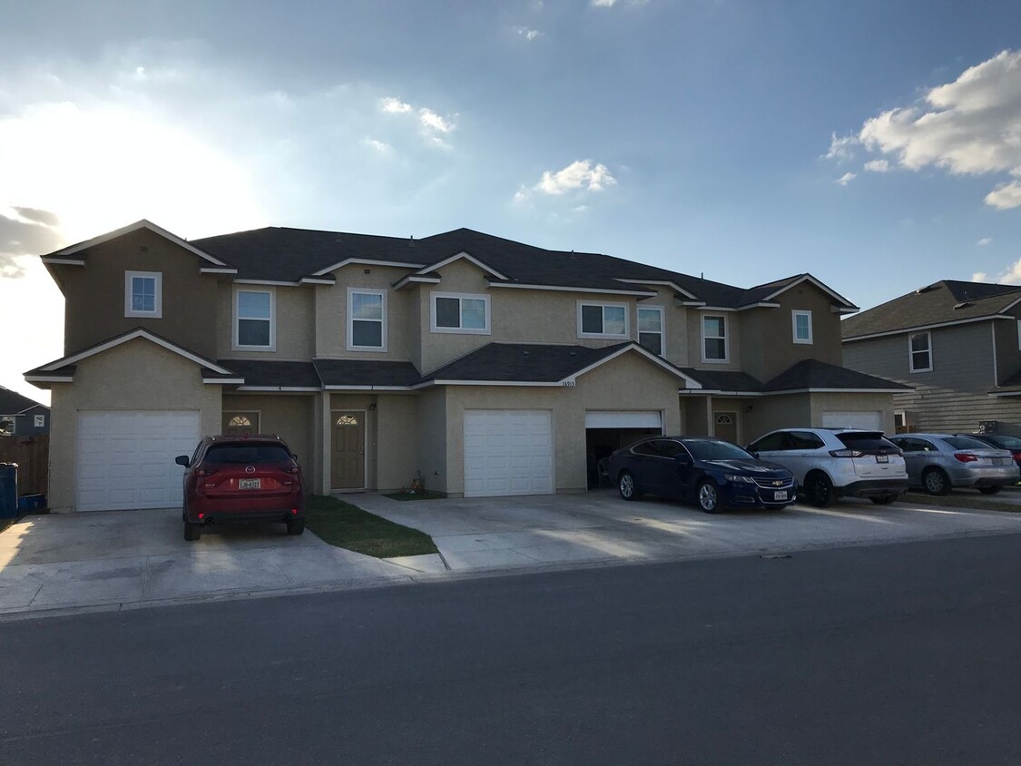 Primary Photo - Townhome for Rent