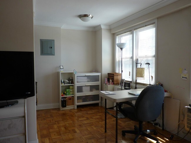 Foto del edificio - 3731 73rd St