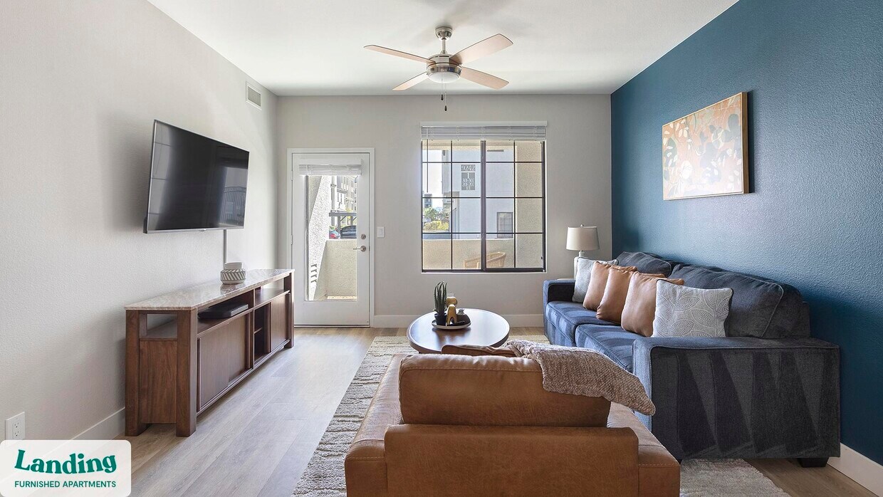 Foto principal - 9242 W Russell Rd