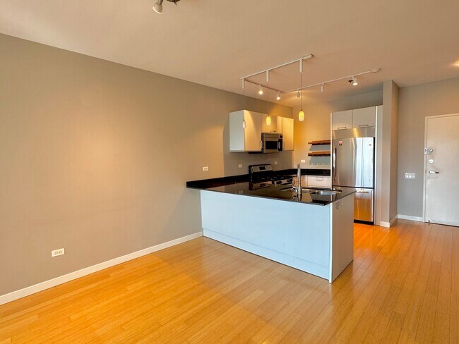Foto del edificio - 653 N Kingsbury St