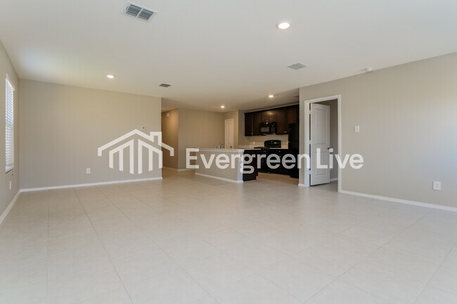 Foto del edificio - 1033 Crestview Dr