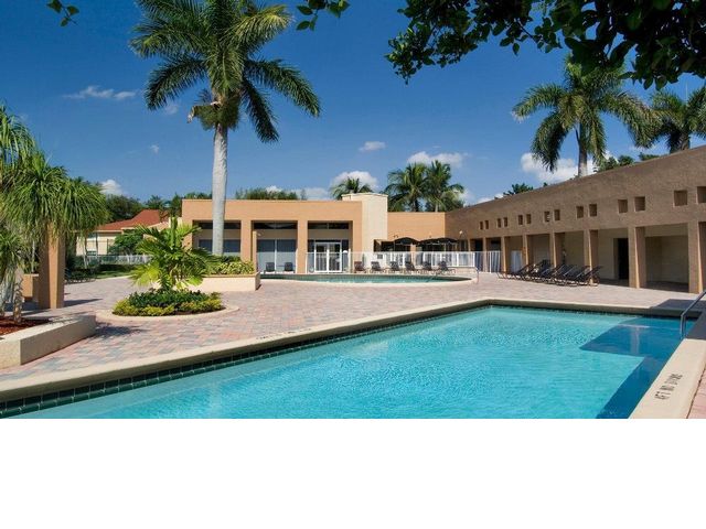 Building Photo - 4200 Community Dr