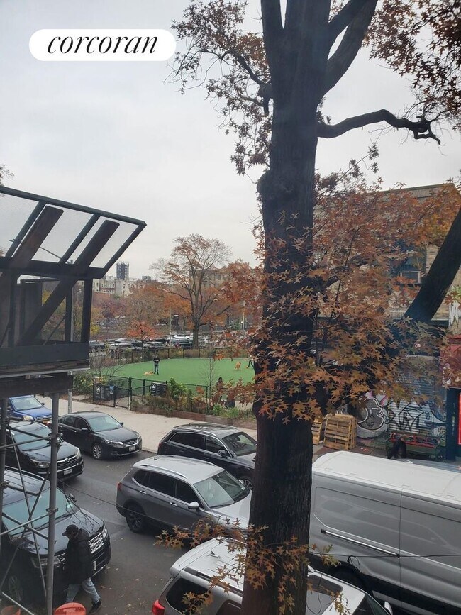 Foto del edificio - 170 Marcy Ave