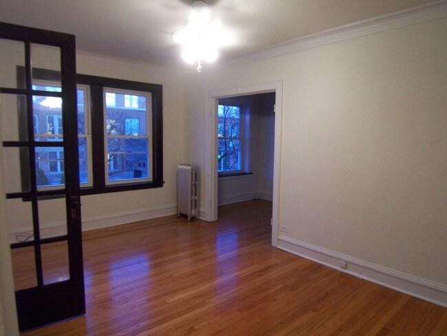 Foto del edificio - 4554 N Maplewood Ave