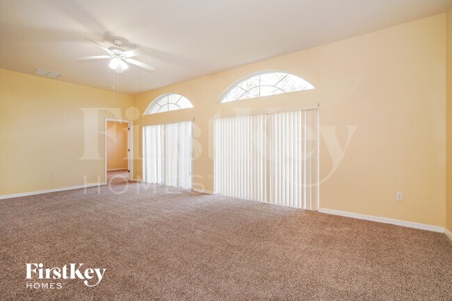 Foto del edificio - 4693 Huron Bay Cir