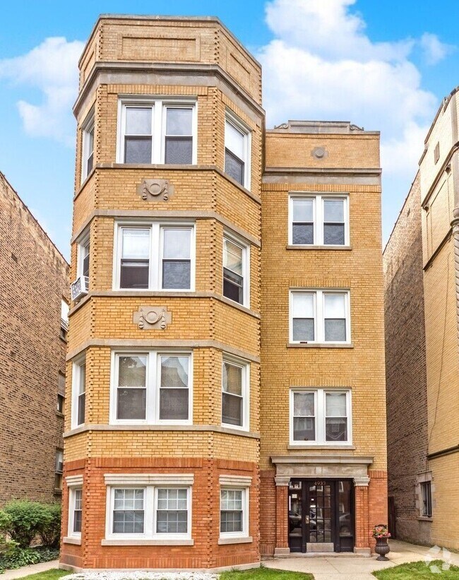Building Photo - 4933 W Cuyler Ave