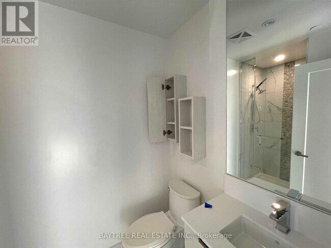 Photo du bâtiment - 99 Broadway Ave