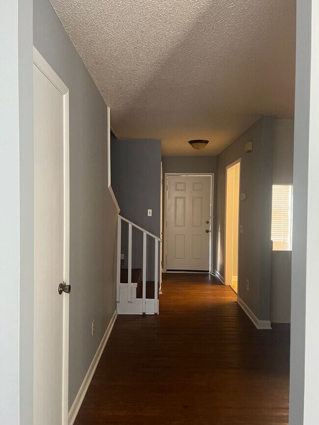 Foto del edificio - 108 Ridgeway Dr