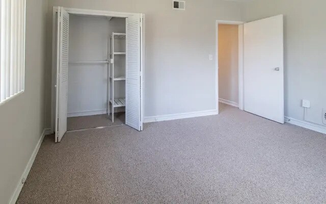 Foto del edificio - Lake Ivanhoe Shores Apartments