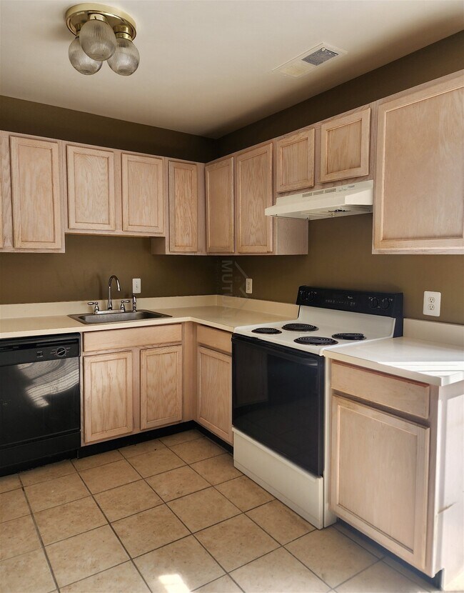 Building Photo - 23556 Southfield Road, Southfield, MI 4807...