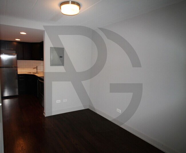 Foto del edificio - 6119 N Kenmore Ave
