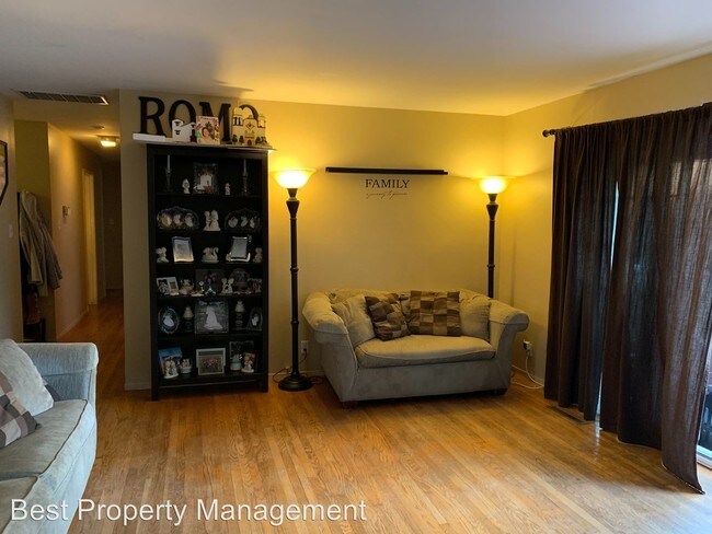 Foto del edificio - 3 br, 2 bath House - 5133 Lawler Ave.