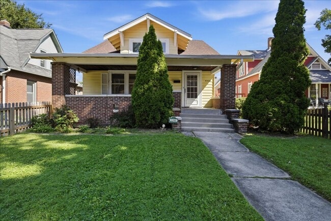 Foto del edificio - 5344 Lowell Ave