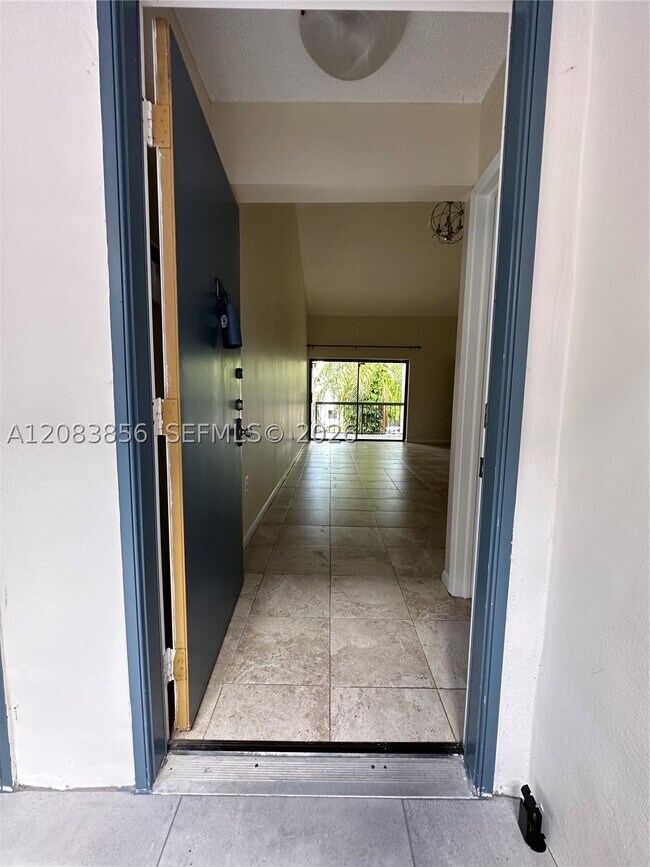 Foto del edificio - 9435 Fontainebleau Blvd