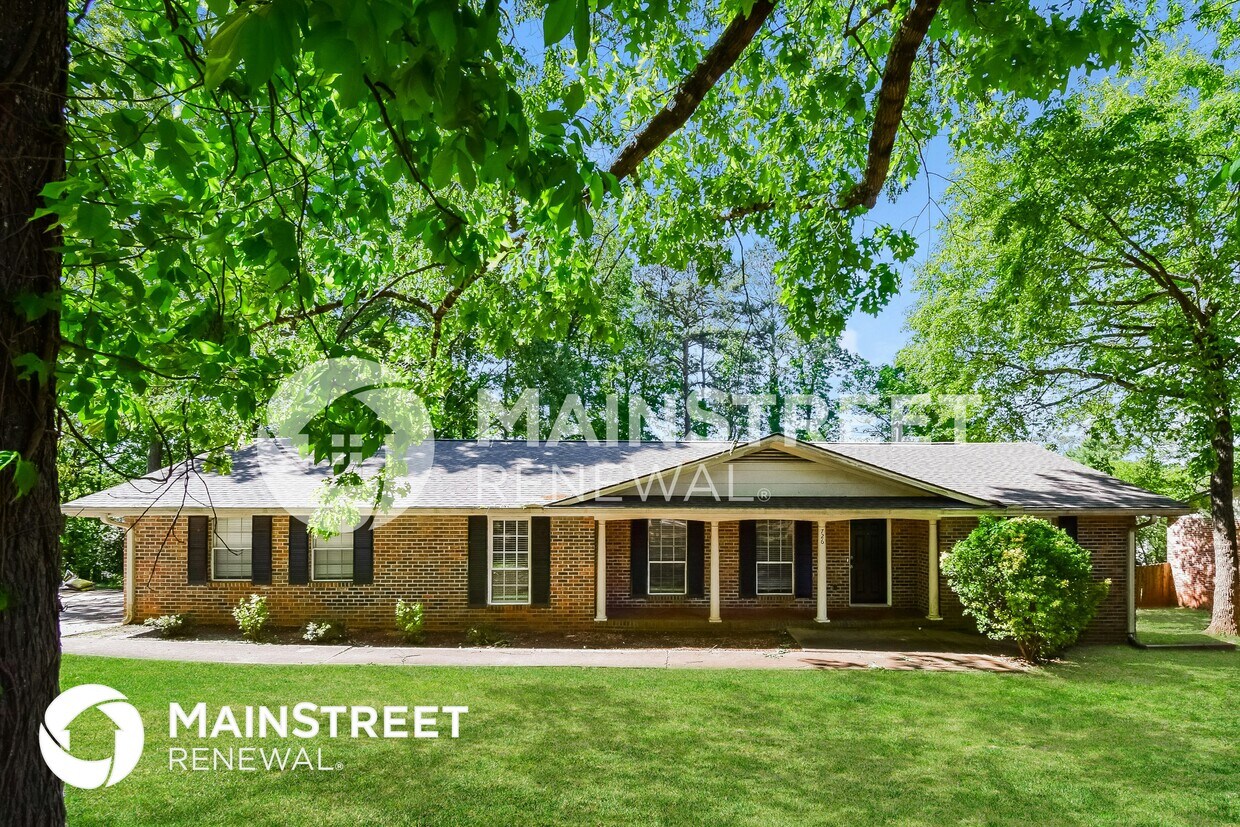 Foto principal - 726 Trailwood Dr