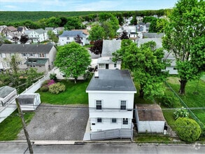 Building Photo - 137 E Summit St