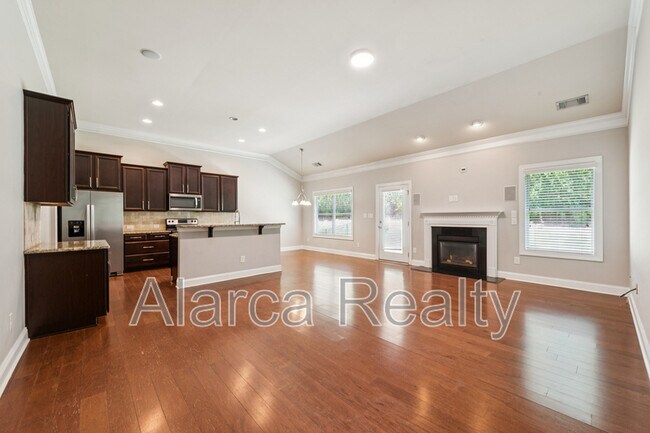 Foto del edificio - 1016 Ridgehaven Rd