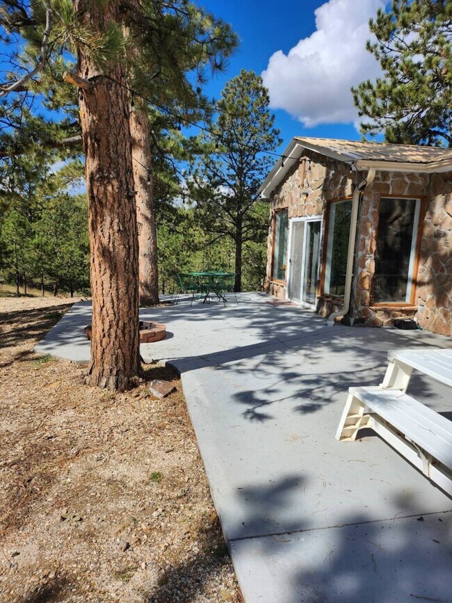 Building Photo - 1680 Keepsake Loop