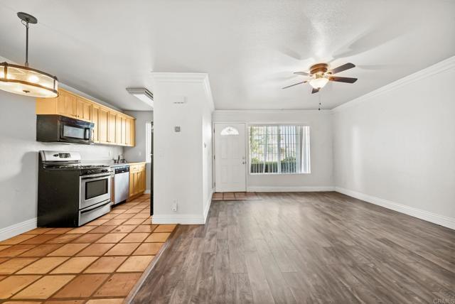 Building Photo - 4775 Seminole Dr
