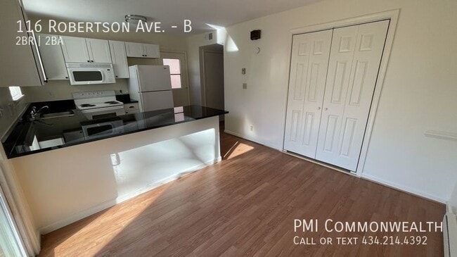 Building Photo - 2 Bed / 1.5 Bath Duplex (Available 2/10/22)