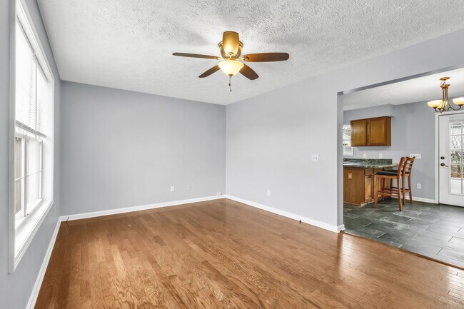 Foto del edificio - 912 Lyme Brook Ln