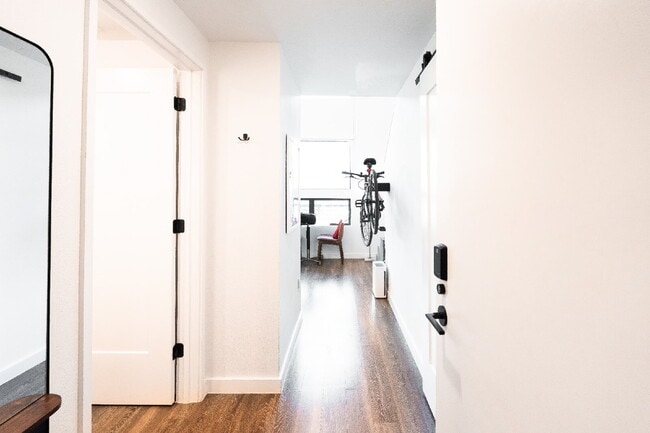 Building Photo - Stylish Furnished Loft Steps from Downtown