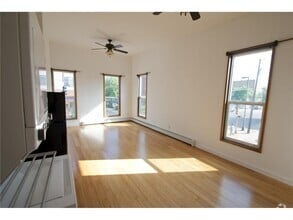 Building Photo - 25 E 26th St