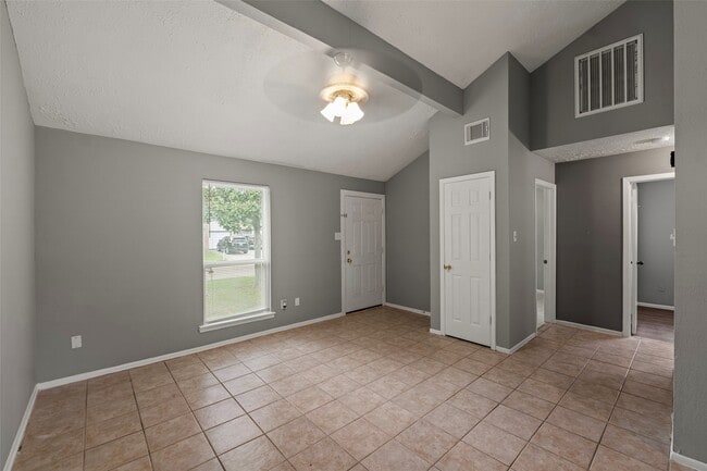 Building Photo - 1519 Buffalo Run Cir