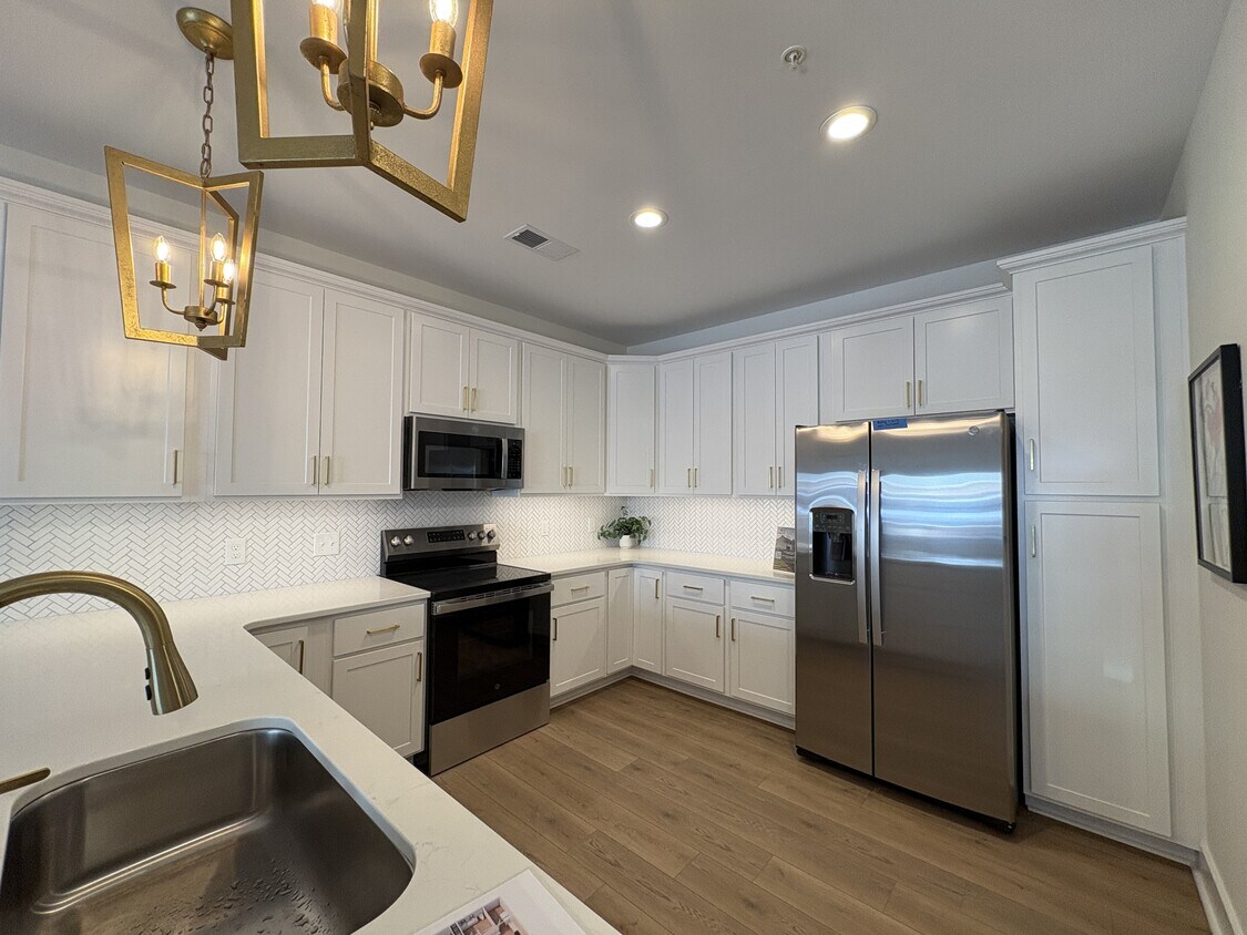 Foto principal - 420 Capstone Dr