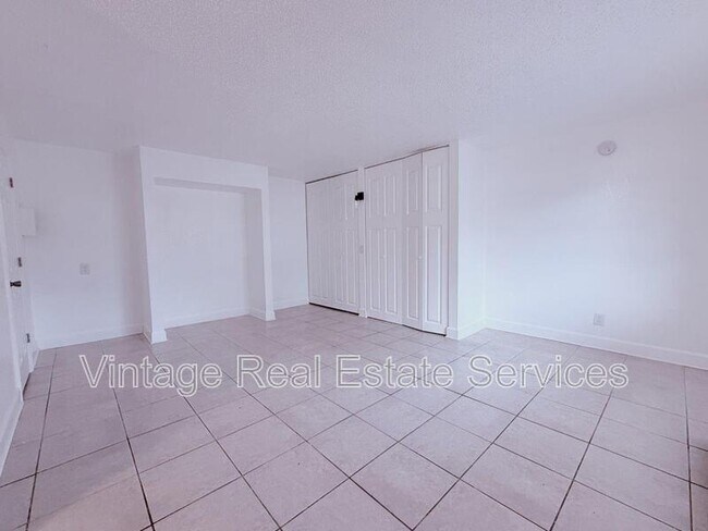 Foto del interior - Whitehall Garden Apartments