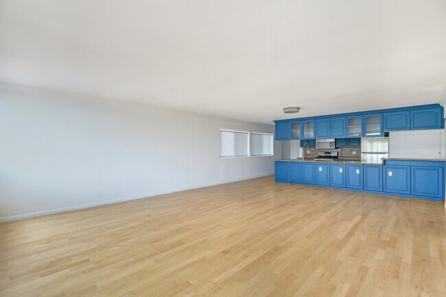 Foto del edificio - 440 S Roxbury Dr