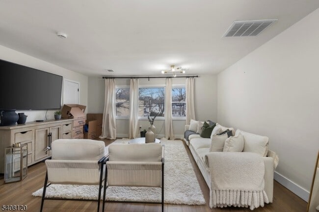 Foto del edificio - 22 Crescent Ct