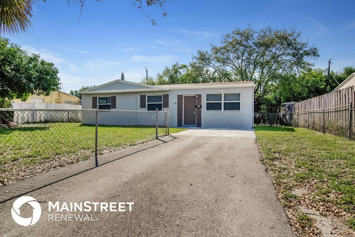 Foto principal - 800 N 64th Ave