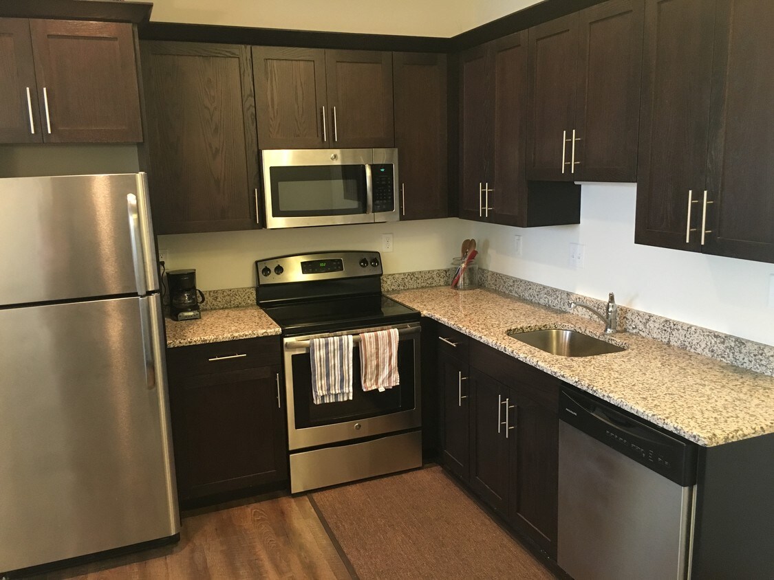 Foto principal - 650 W Cypress St