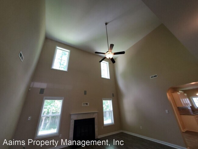 Foto del edificio - 6 br, 3.5 bath House - 106 Birch Avenue